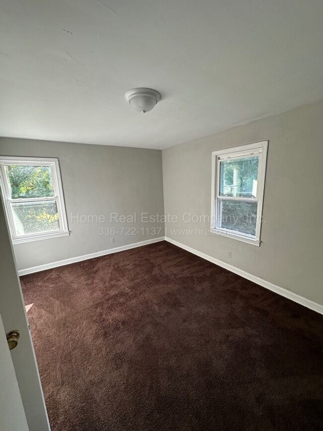 Building Photo - 1447 Clark Ave