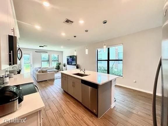 Building Photo - 3 br, 2.5 bath Townhome - 2173 Appleton Cir N