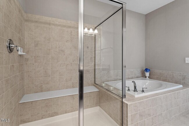 Foto del edificio - 550 Balsam Fir Dr