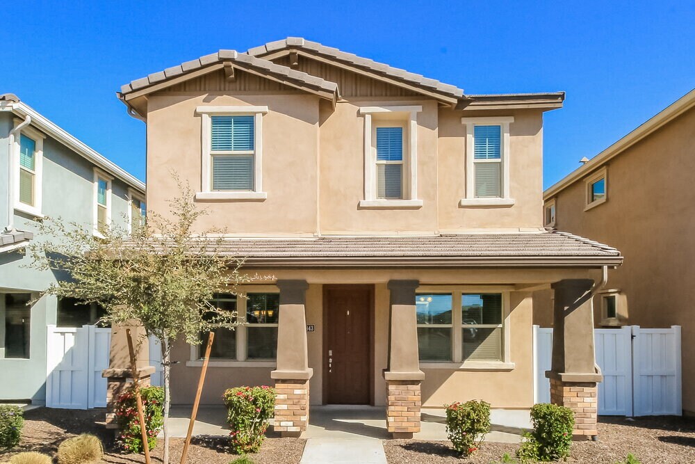 Foto principal - 3843 East Stiles Lane