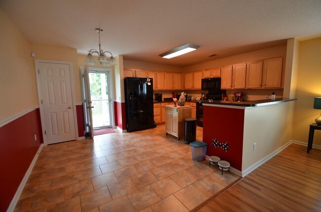 Building Photo - 1152 Deerberry Rd
