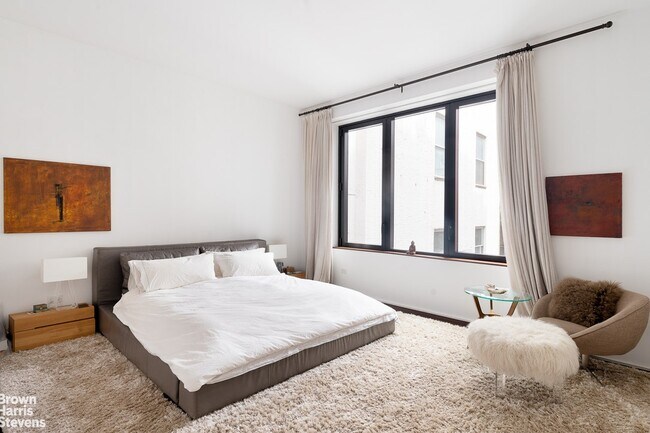 Building Photo - RARE NOHO LOFT