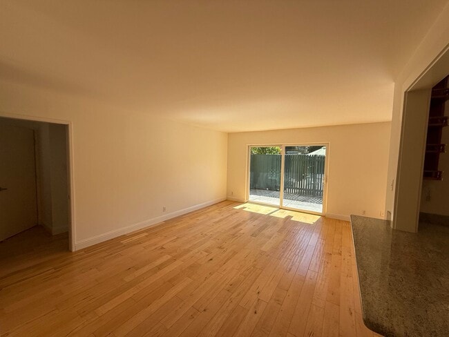 Photo - 800 N Delaware St Apartment