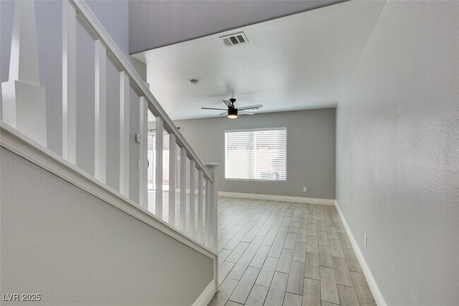 Foto del edificio - 5660 N Balsam St