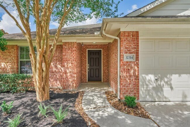 Foto del edificio - 32314 Golden Oak Park Ln