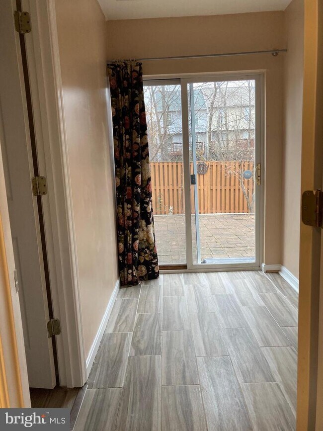 Foto del edificio - 45438 Oak Trail Square