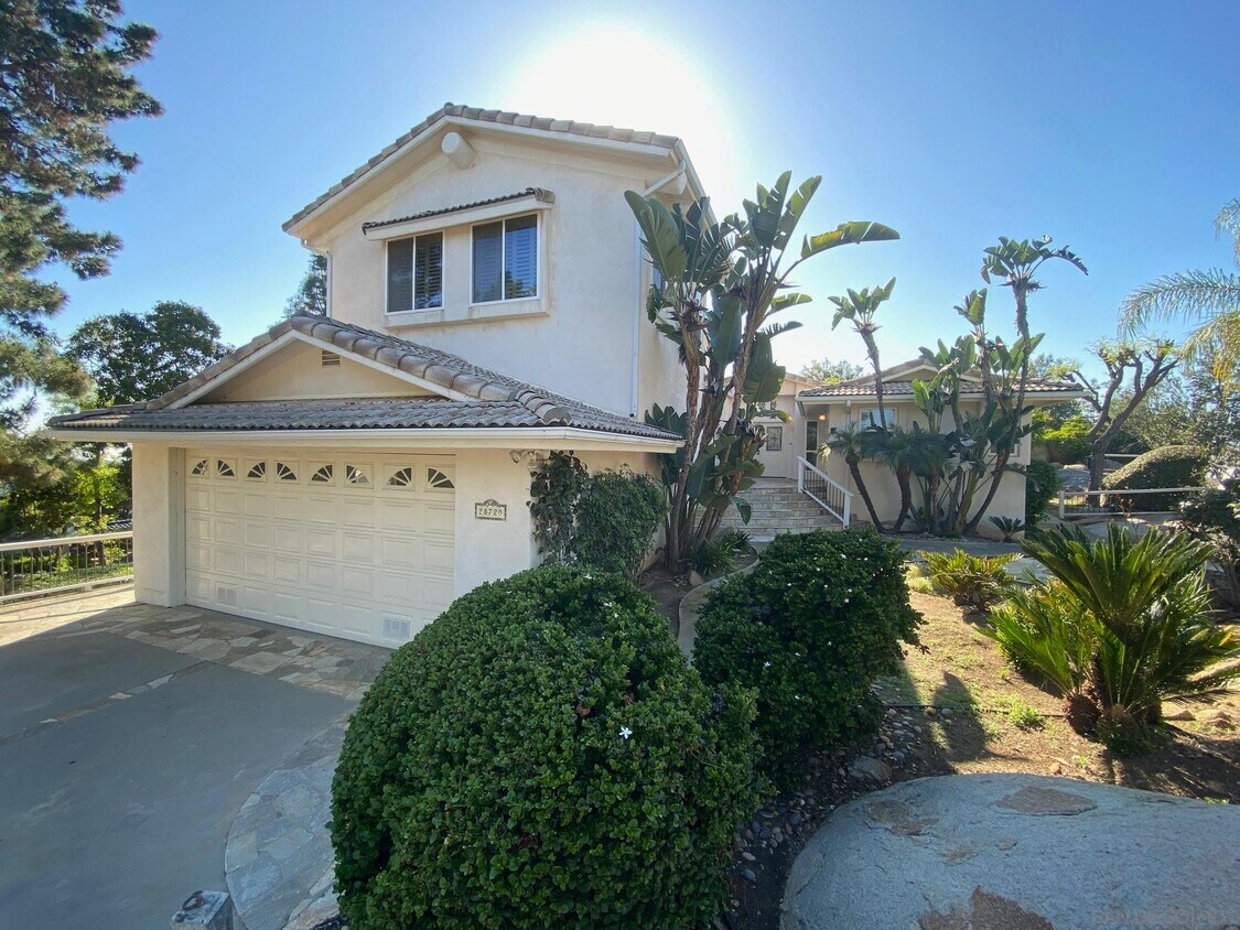 Primary Photo - 28720 Sandhurst Way