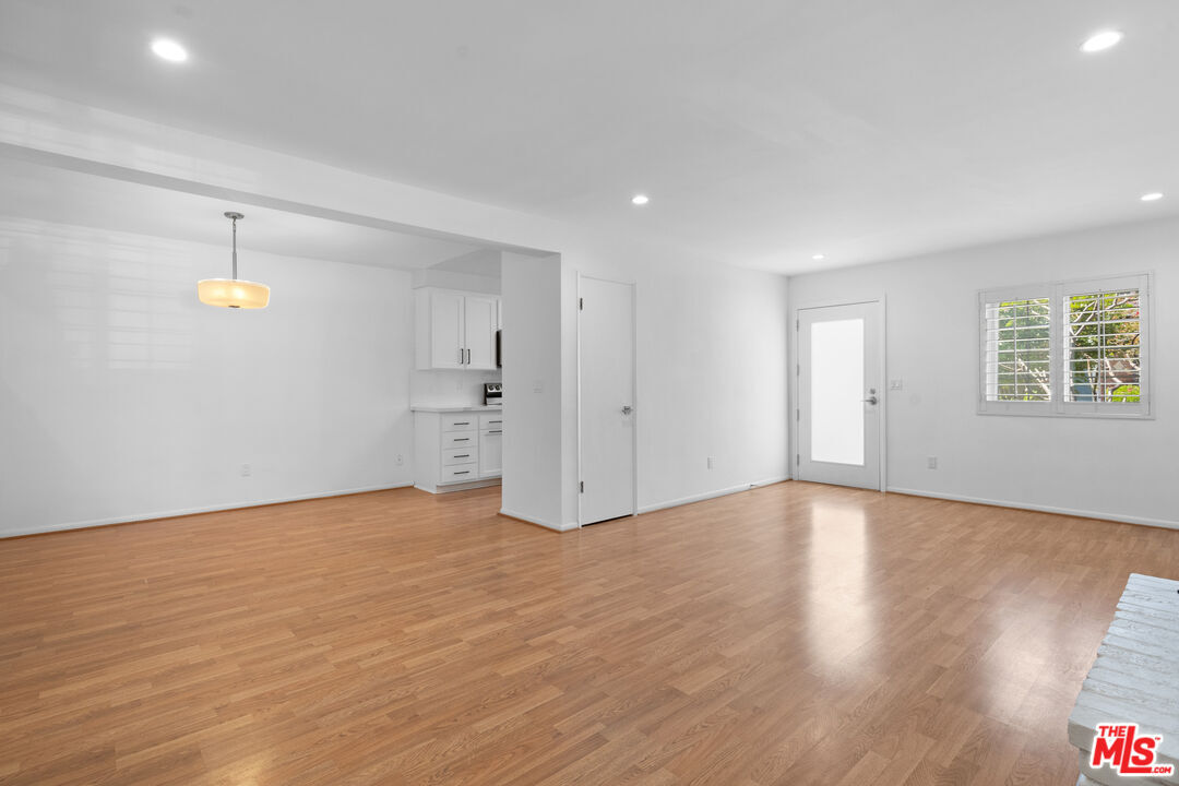 Foto principal - 8120 Redlands St