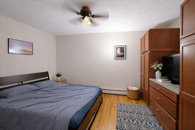 Foto del edificio - 1054 Cambridge St