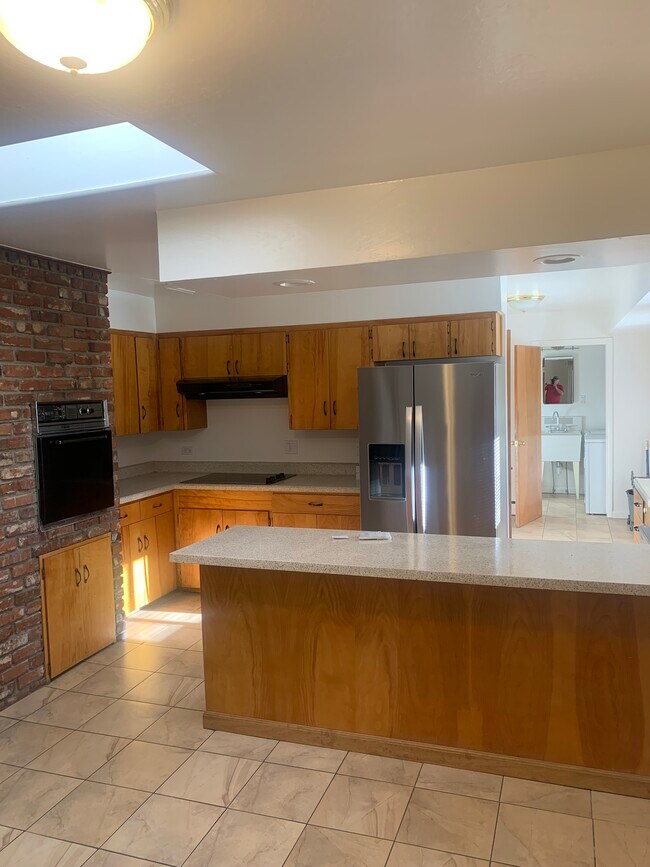 Building Photo - 914 Keele Dr
