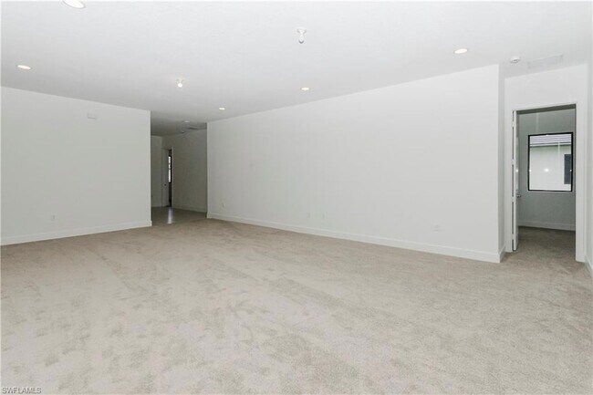 Building Photo - 5114 Panella Ave