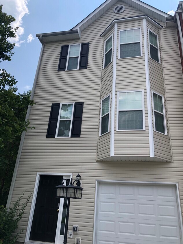Foto principal - 2757 Rocky Ct