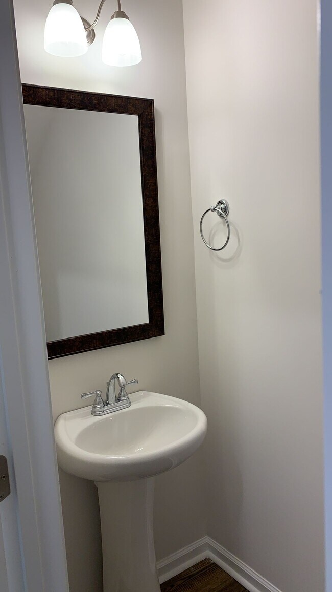 Foto del edificio - 153 Clingstone Trl