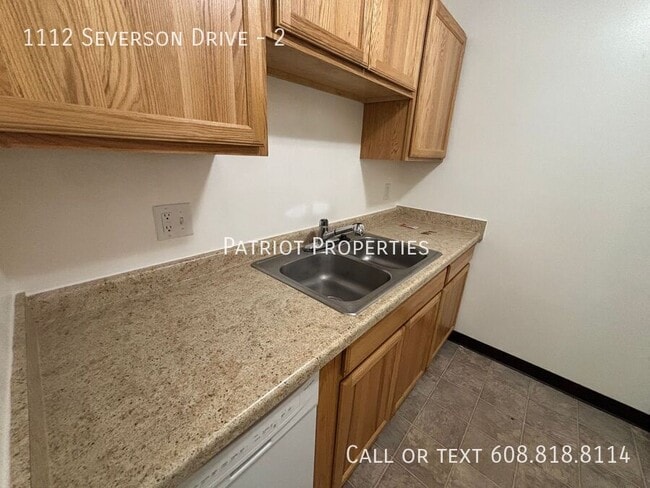 Building Photo - 1112 Severson Dr