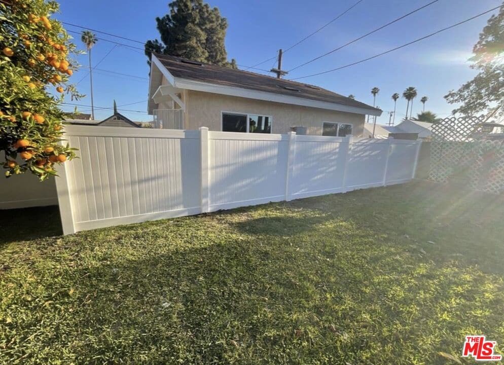 Primary Photo - 13915 Anderson St