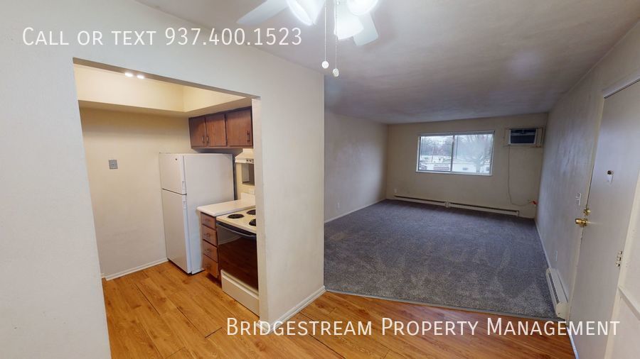 Primary Photo - Updated middle level 1 bedroom, 1 bath uni...