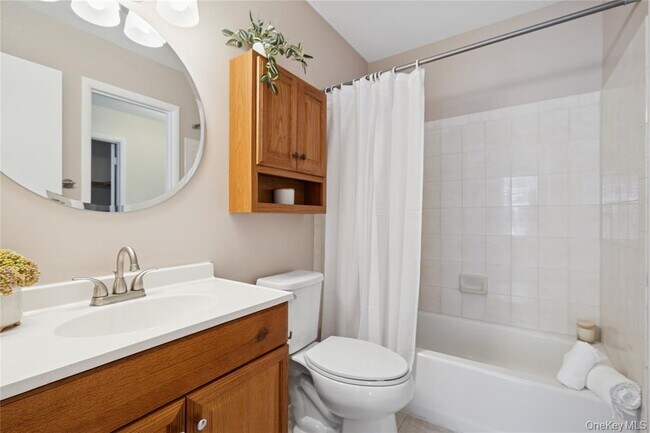 Foto del edificio - 2314 Whispering Hills Dr