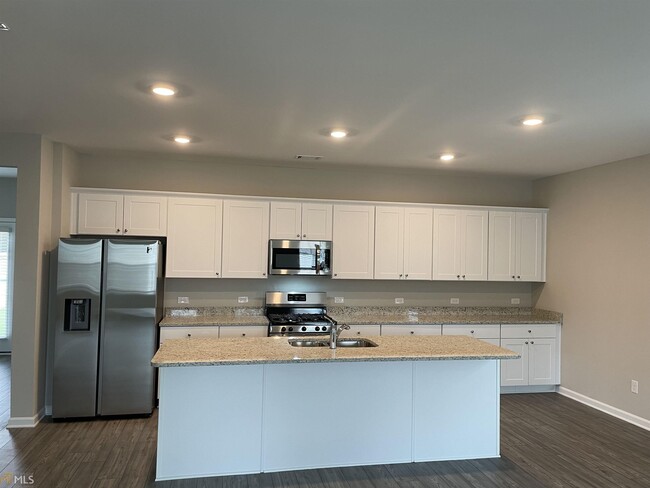 Building Photo - 4334 Magpie Dr