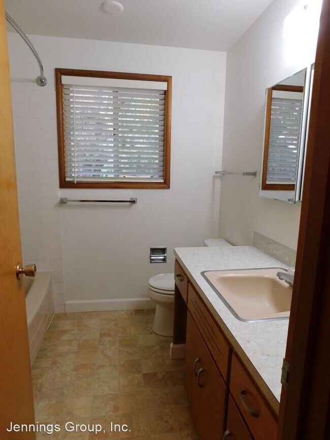 Building Photo - 3 br, 2 bath House - 2895 Wilbur