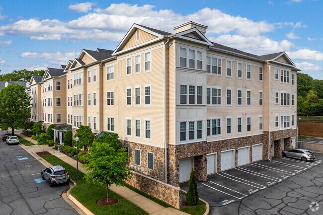 311 High Gables Dr - Lakeland Ridge Condominiums