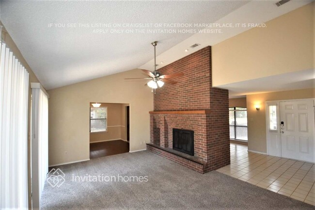 Building Photo - 105 Creek Courts Dr
