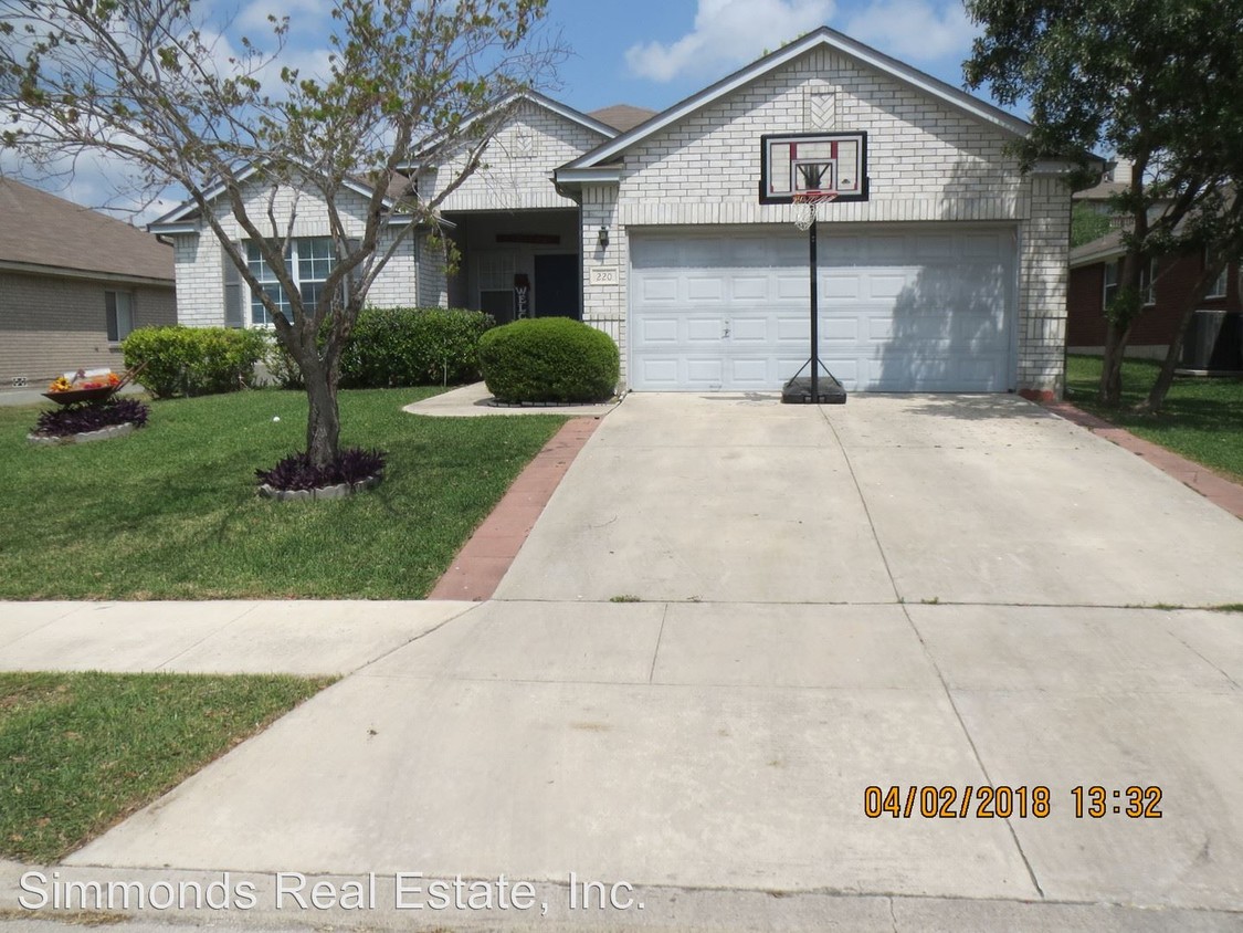 Primary Photo - 3 br, 2 bath House - 220 Valona Dr.