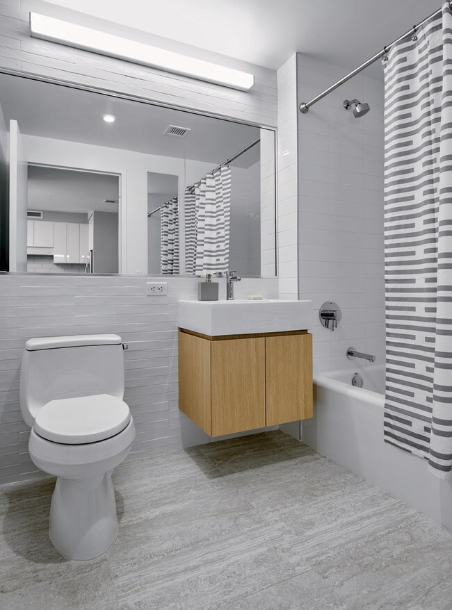 Building Photo - 10 Halletts Point