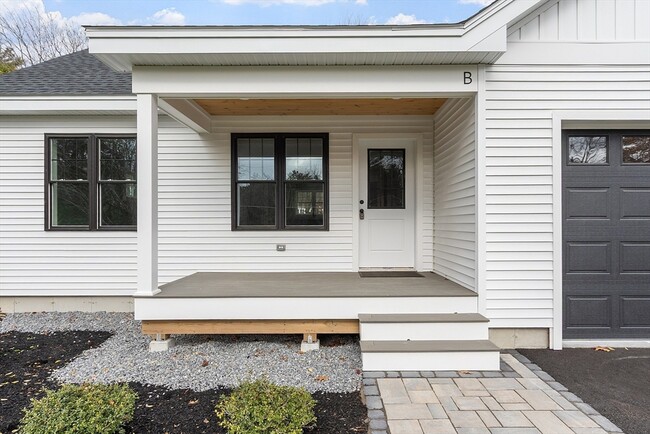 Building Photo - 18 Buttonwood Pl