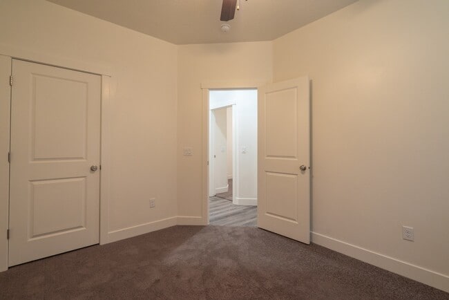 Building Photo - Small Dog Friendly Home With RV Parking