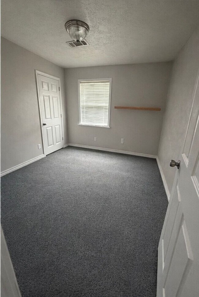 Foto del edificio - 786 Laurel St