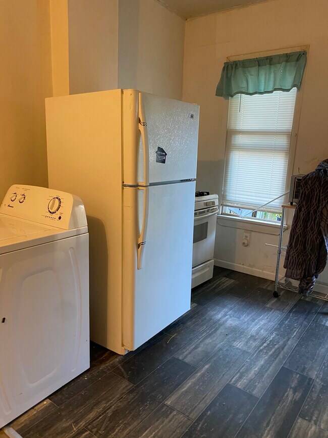 Foto del edificio - 314 Rutter Ave