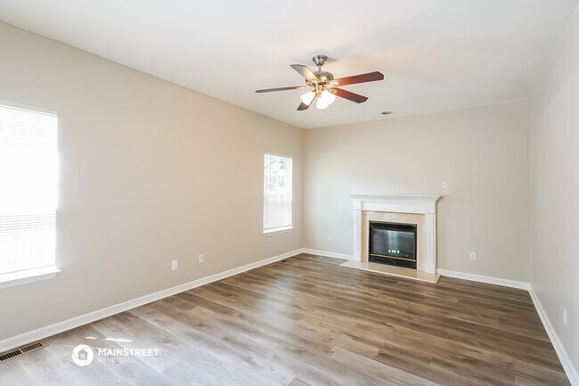 Building Photo - 6104 Bentwood Dr