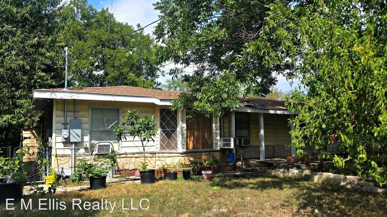 Foto principal - 5 br, 2 bath House - 367 Rosebud Lane