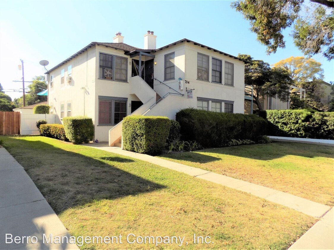 Primary Photo - 704 E San Antonio Dr