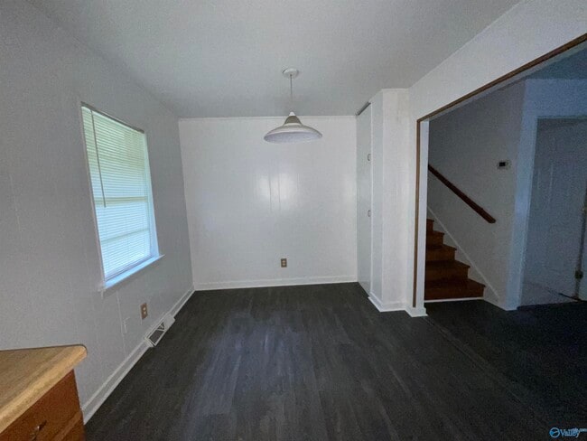 Foto del edificio - 2514 Scenic View Dr NW