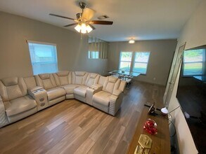 Building Photo - 4826 E Fairfax Village Cir