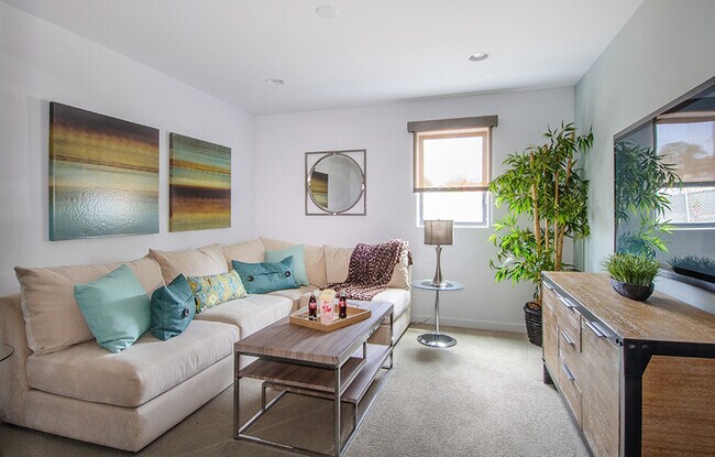 Photo - 909 Pepper St Townhome