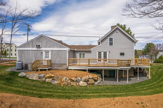 Building Photo - 26 Winnicutt Rd