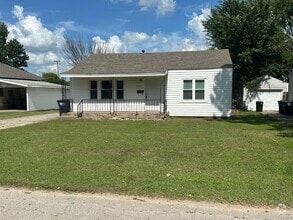 Building Photo - 1421 N Oklahoma Ave