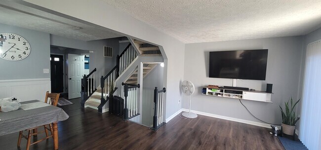 Foto del edificio - 8 Brantwood Ct
