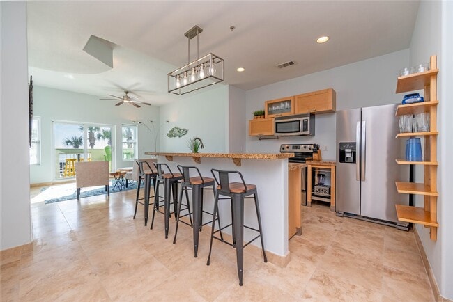 Building Photo - 9420 Seawall Blvd