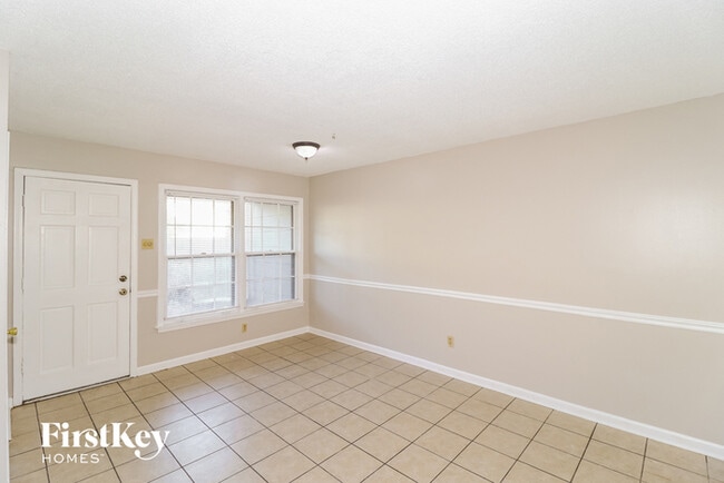 Building Photo - 145 Willow Bend Dr