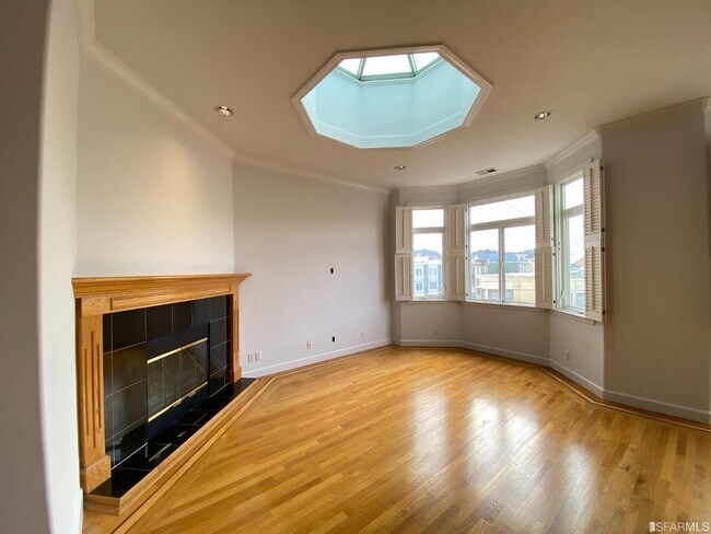 Building Photo - 2410 Clement St
