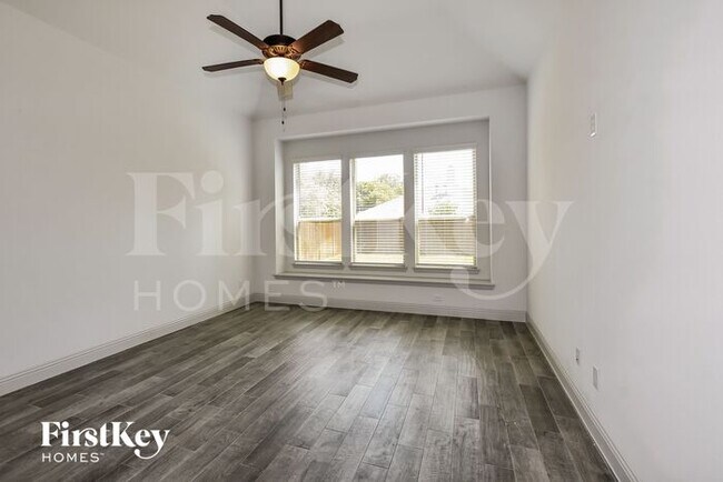 Foto del edificio - 7208 Willow Wood St