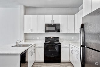 Interior Photo - La Cima