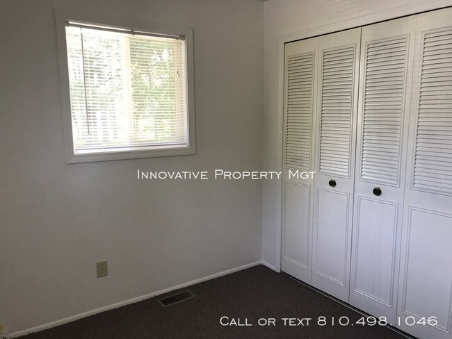 Building Photo - One story 2 bedroom duplex in Clio.