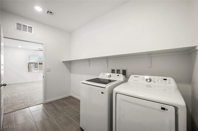 Building Photo - 8327 Aurora Rdg Ave