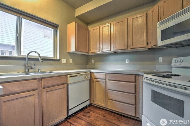 Foto del edificio - 6304 Barstow Ln SE