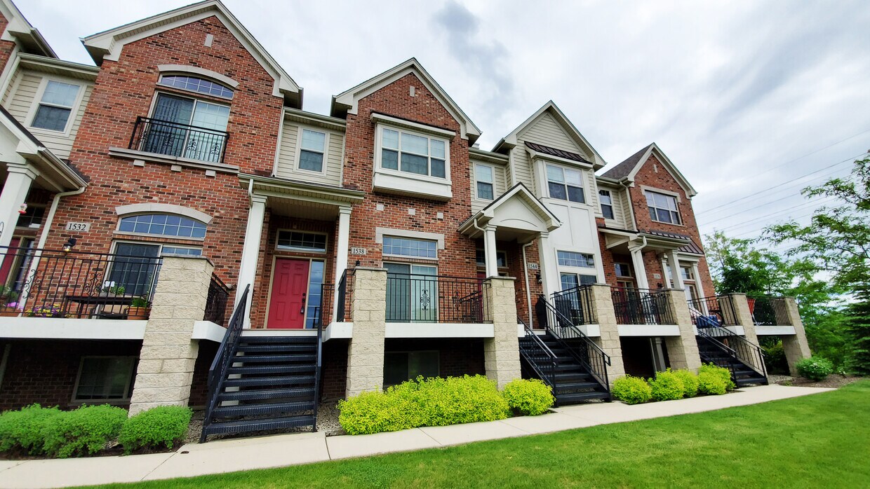 Foto principal - 1538 Lake Ridge Ct