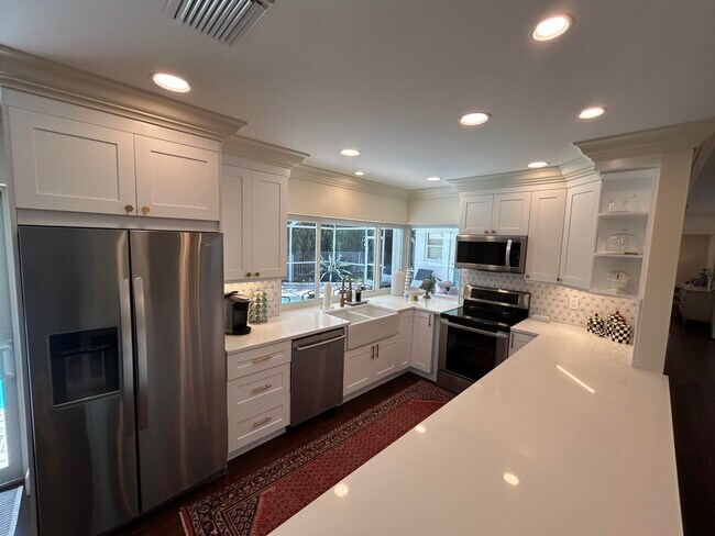 Foto del edificio - 1080 Walnut Terrace
